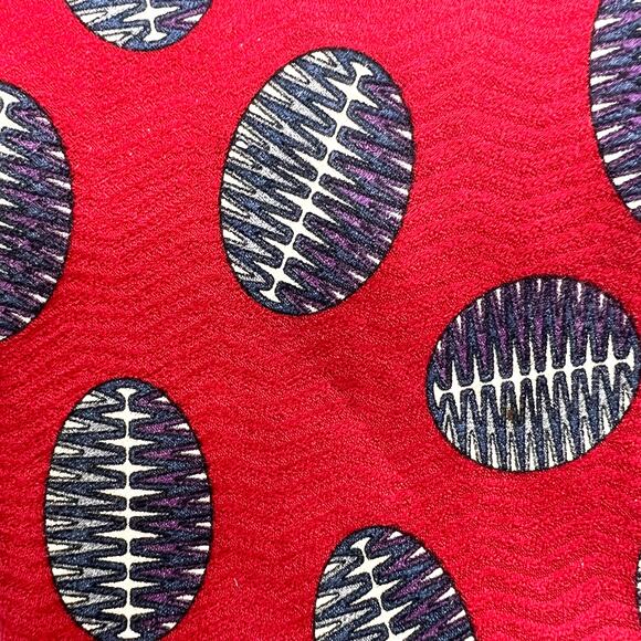 The Common Market Men's Tie -56"Red/Blue Geometric Design-Silk Tie-Hand Sewn USA - Picture 4 of 5